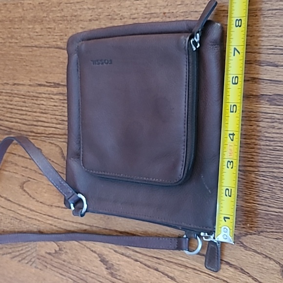 Fossil Dark Brown Leather Crossbody Multi Zipper Pockets Bag - Picture 13 of 15